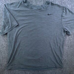 Nike Dri-Fit T Shirt Gray XL Men’s Adult Short Sleeve Polyester w Swoosh Logo
